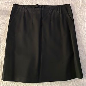 Black Banana Republic size 14 pencil skirt with front pockets